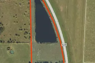 697 E Henderson Rd, Angleton, TX 77515 - Photo 2