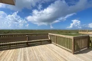444 Beach Front Dr, Matagorda, TX 77457 - Photo 10
