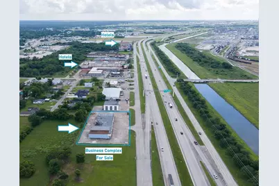 1235 W. Highway 332, Clute, TX 77531 - Photo 10