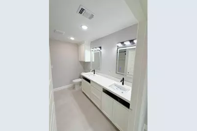 301 301 E San Bernard St, Brazoria, TX 77422 - Photo 14