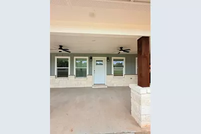 301 301 E San Bernard St, Brazoria, TX 77422 - Photo 1