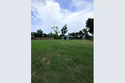 301 301 E San Bernard St, Brazoria, TX 77422 - Photo 6