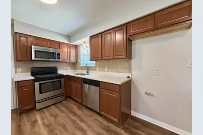 403 Lotus, Lake Jackson, TX 77566 - Photo 14