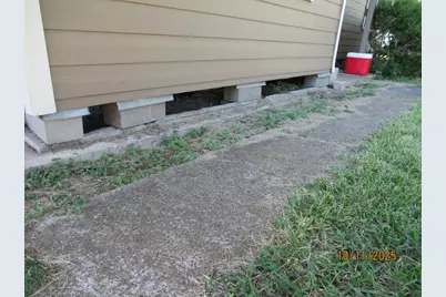 225 Moore Dr., Richwood, TX 77531 - Photo 10