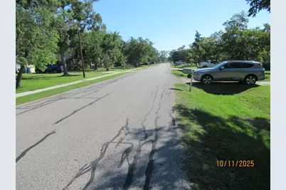 225 Moore Dr., Richwood, TX 77531 - Photo 12