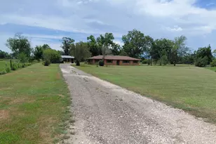 613 C/R 706, Angleton, TX 77515 - Photo 2