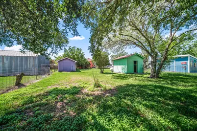 307 Center Street, Matagorda, TX 77457 - Photo 10