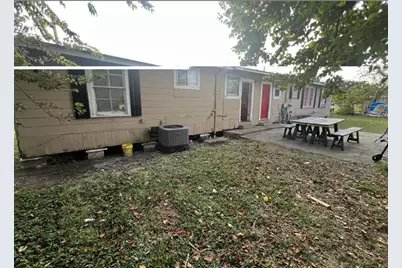 1324/28 West 9th, Freeport, TX 77541 - Photo 2