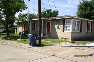 1324/28 West 9th, Freeport, TX 77541 - Photo 1