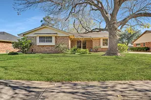 412 Daffodil, Lake Jackson, TX 77566 - Photo 1