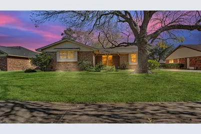 412 Daffodil, Lake Jackson, TX 77566 - Photo 2