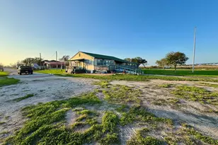 4621 County Rd 459B, Freeport, TX 77541 - Photo 22