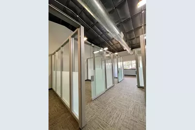 500 E Plantation, Clute, TX 77531 - Photo 16