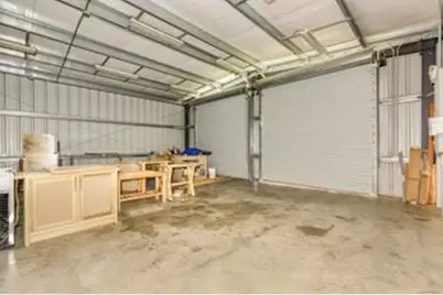 830 E Brazos Ave, West Columbia, TX 77486 - Photo 12