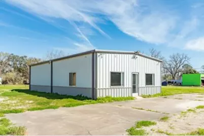 830 E Brazos Ave, West Columbia, TX 77486 - Photo 4