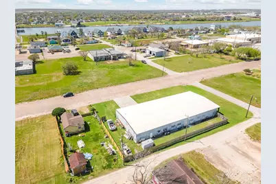 302 South Avenue B, Freeport, TX 77541 - Photo 8