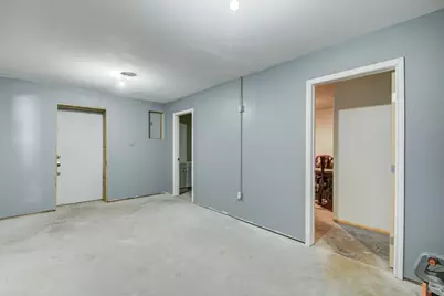 302 South Avenue B, Freeport, TX 77541 - Photo 32