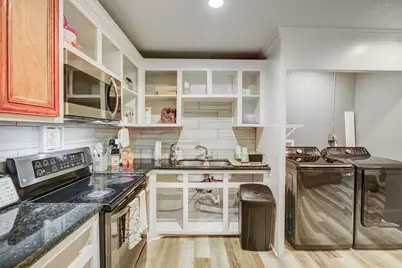 302 South Avenue B, Freeport, TX 77541 - Photo 38