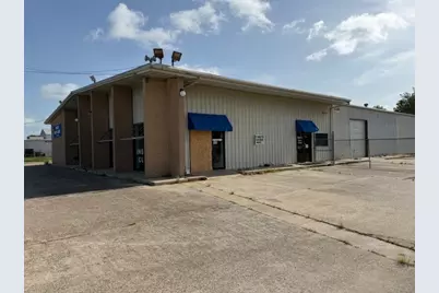 1417 S Velasco, Angleton, TX 77515 - Photo 6