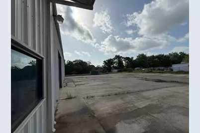 1417 S Velasco, Angleton, TX 77515 - Photo 8