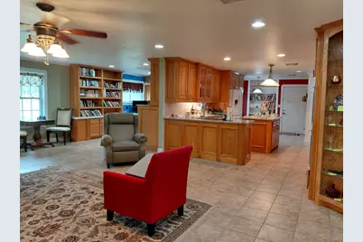 1231 C/R 201A, Angleton, TX 77515 - Photo 4