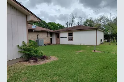736 Northridge, Angleton, TX 77515 - Photo 38