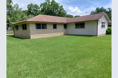 736 Northridge, Angleton, TX 77515 - Photo 8