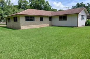 736 Northridge, Angleton, TX 77515 - Photo 8