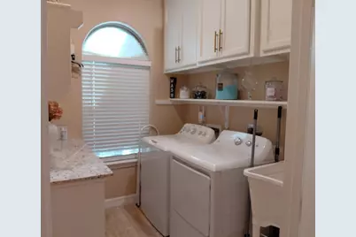 309 Hickman Ln., Angleton, TX 77515 - Photo 18