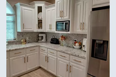 309 Hickman Ln., Angleton, TX 77515 - Photo 20