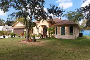 309 Hickman Ln, Angleton, TX 77515 - Photo 1
