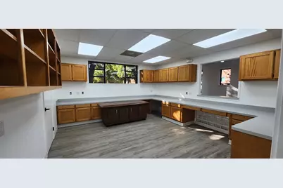 215 S. Oak Dr. Suite W, Lake Jackson, TX 77566 - Photo 4