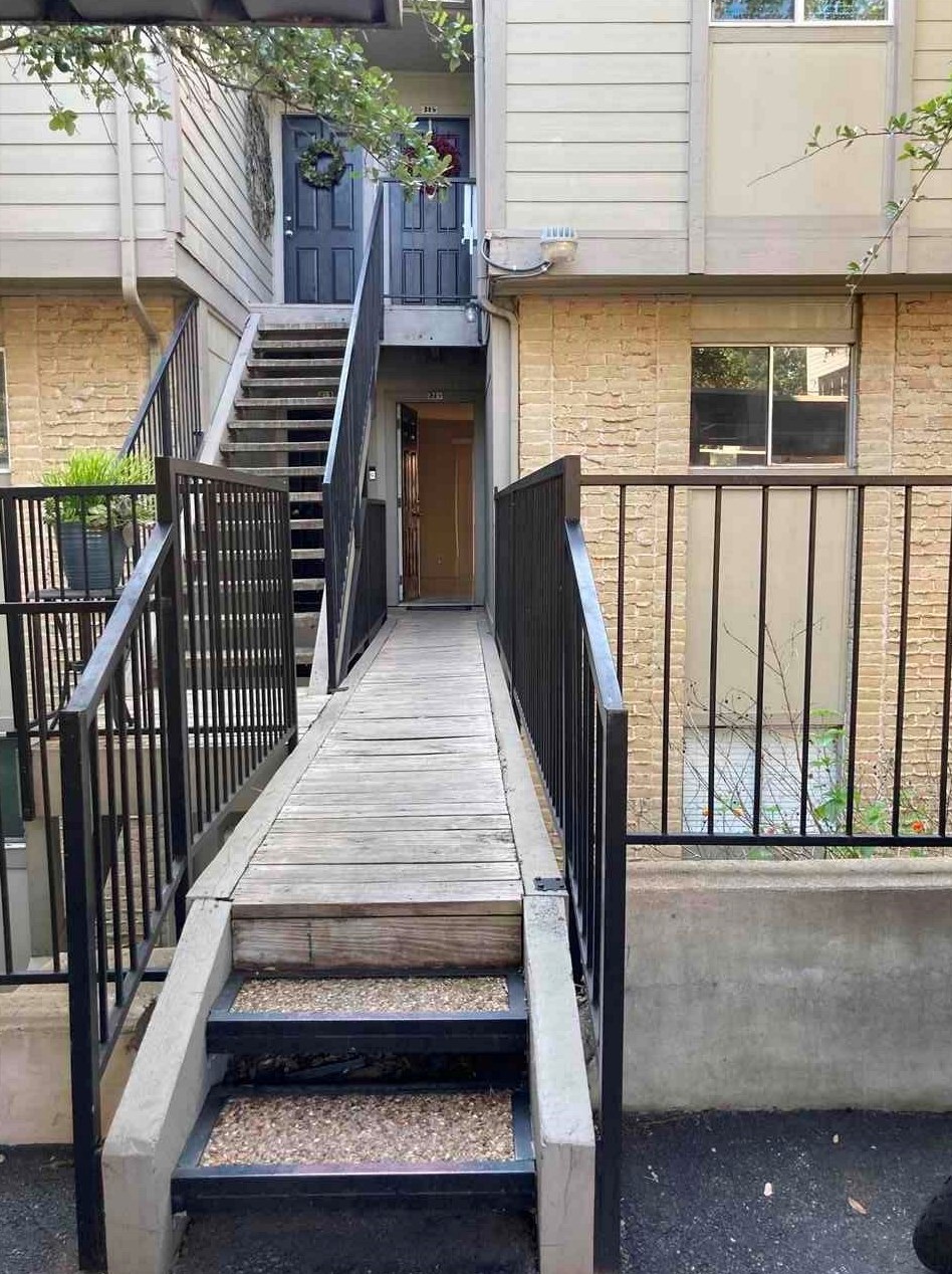 3018 S 1st St, Austin, TX 78704