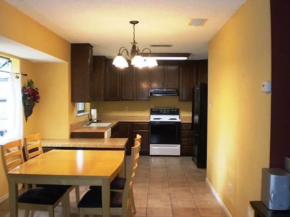255 Meadowlakes Dr, Cypress Mill TX  78654-7124 exterior