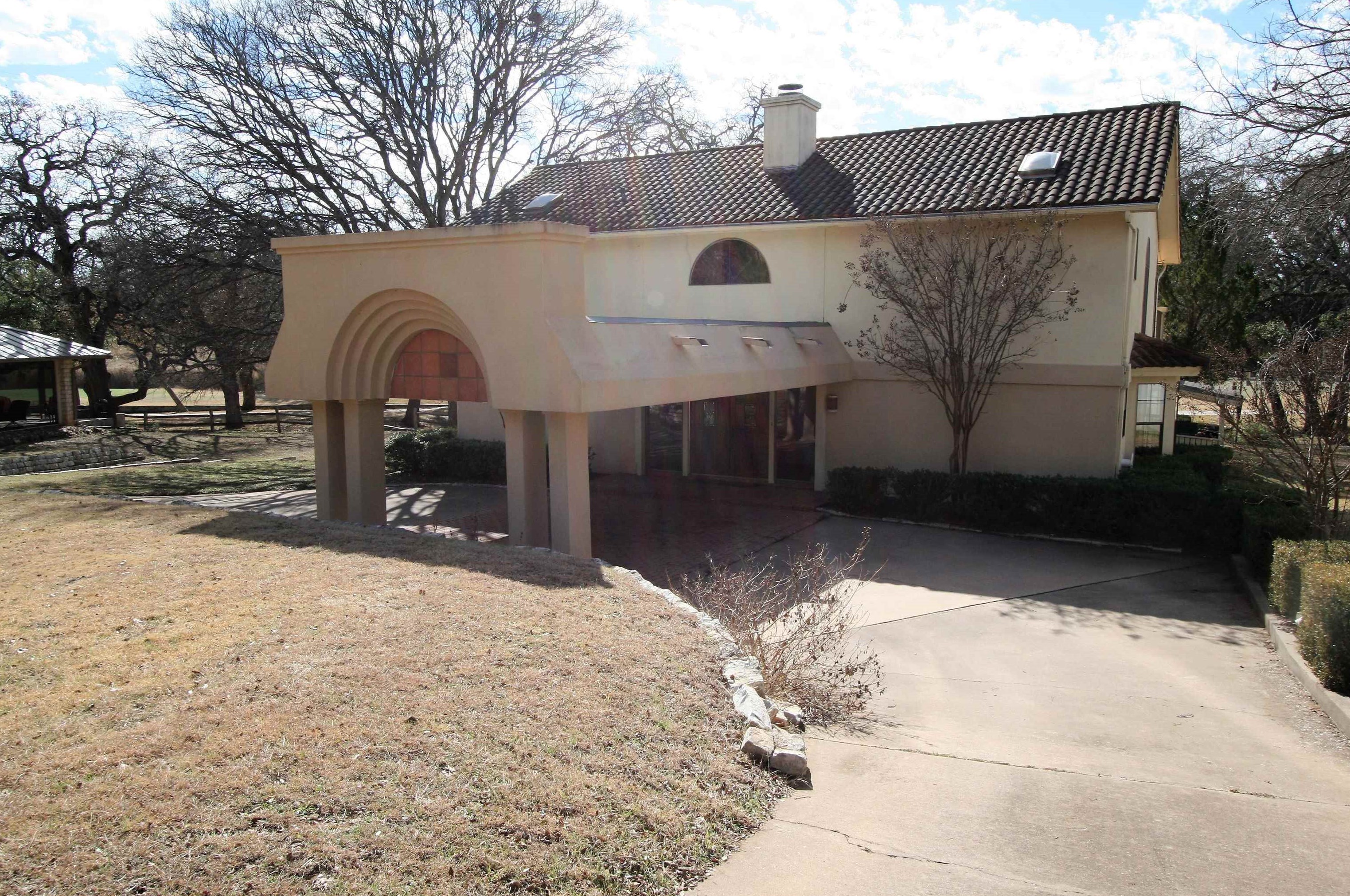 406 Tungsten, Cypress Mill TX  78657-5676 exterior