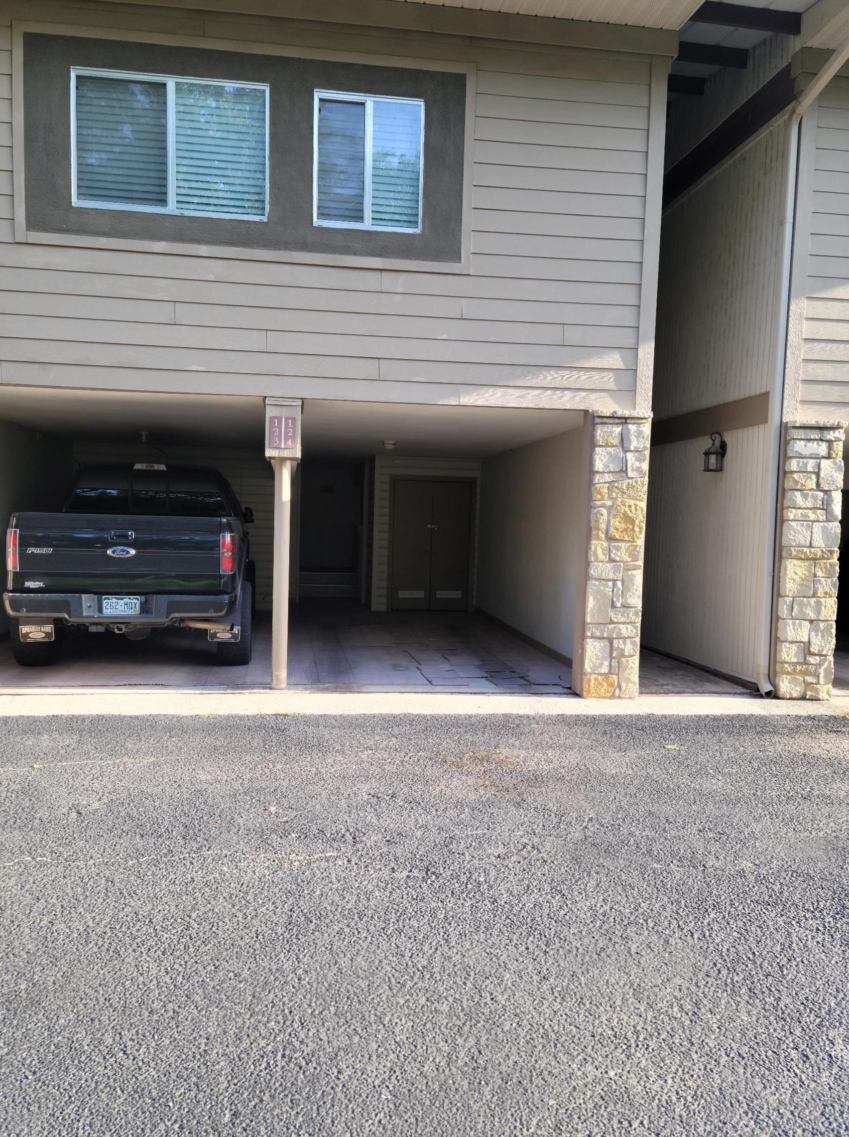 307 Poker Chip, Cypress Mill TX  78657-6083 exterior