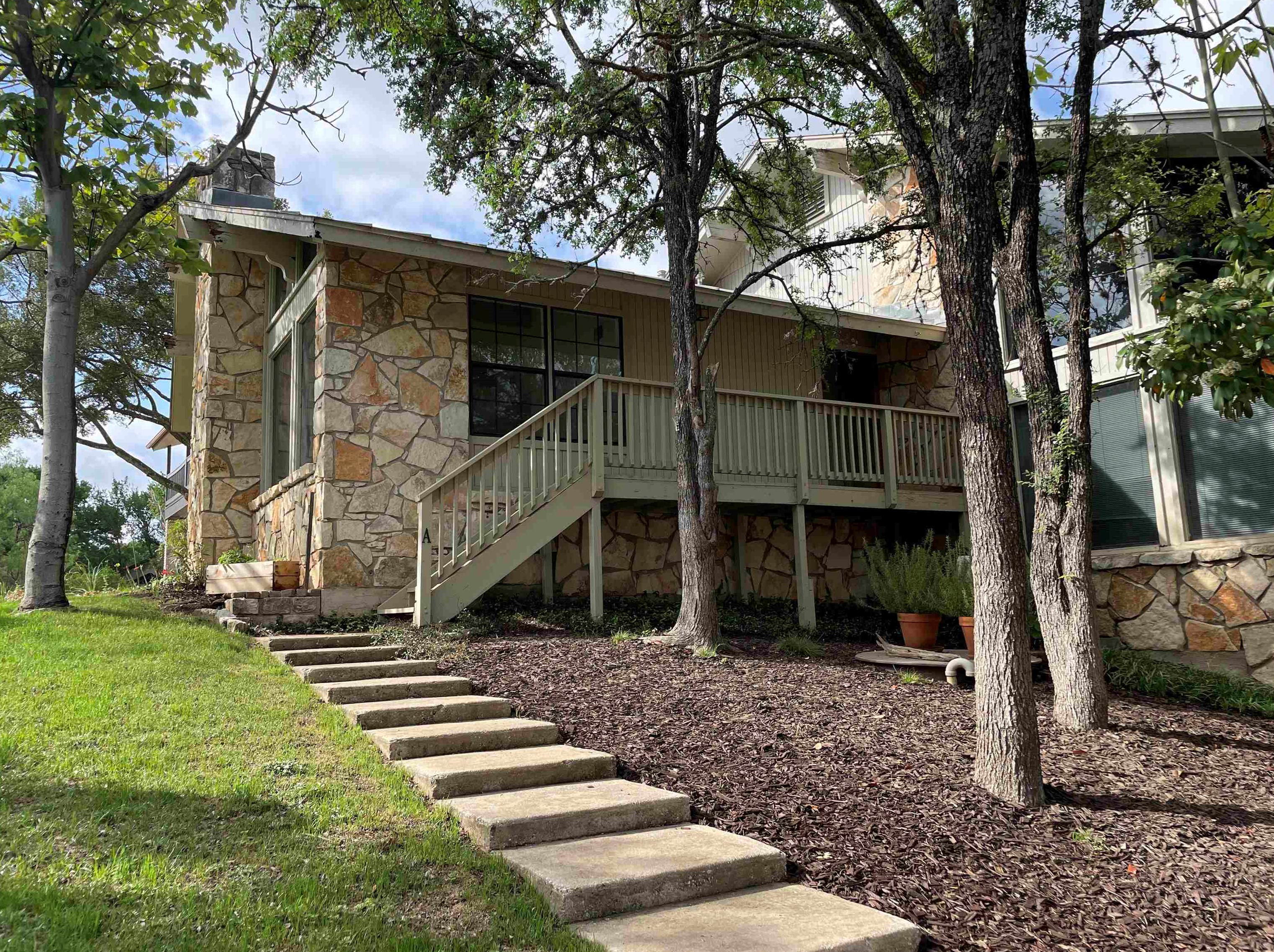 808 W Hi Circle, Cypress Mill, TX 78657