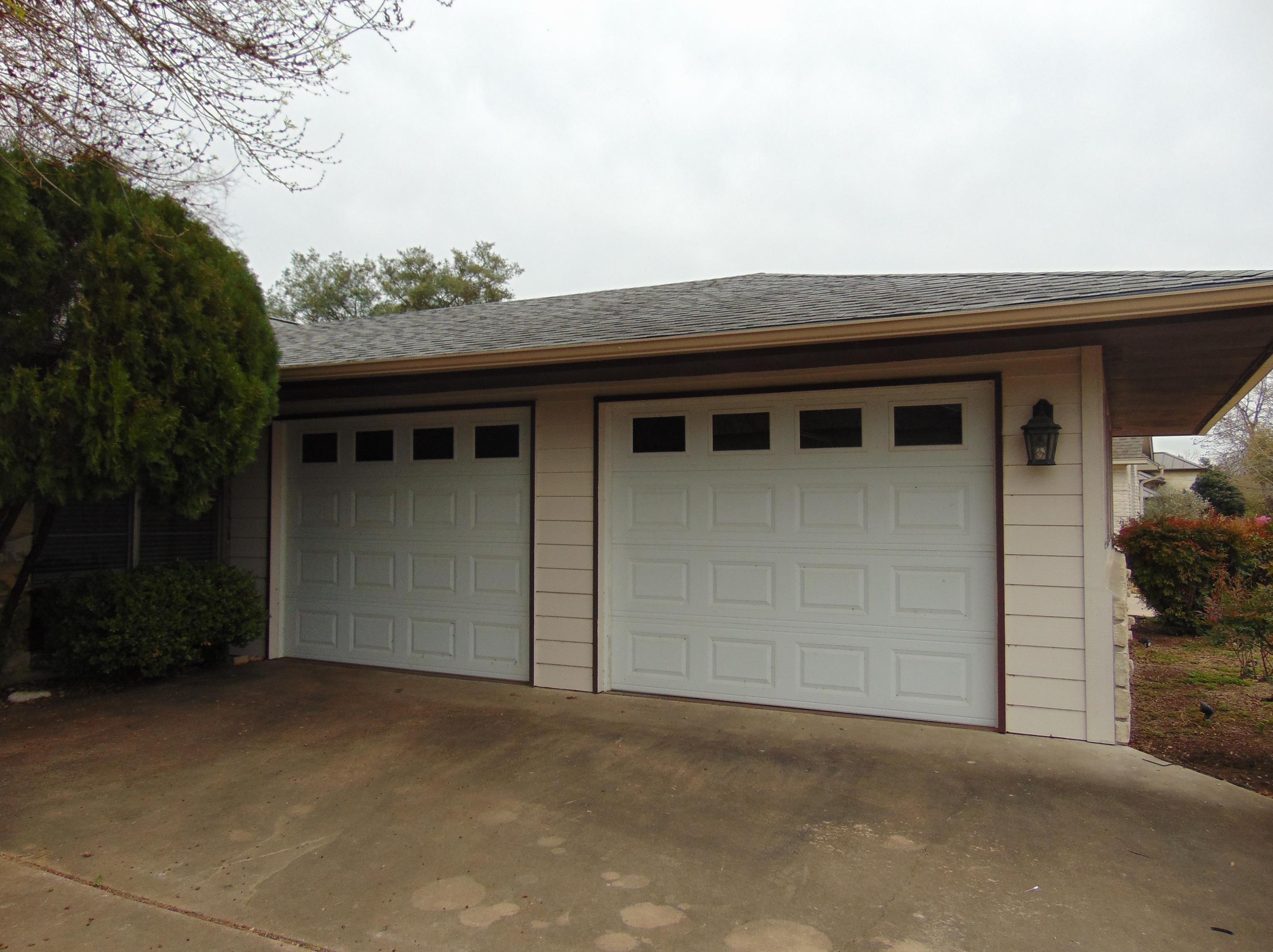 257 Meadowlakes Dr, Cypress Mill TX  78654-7124 exterior