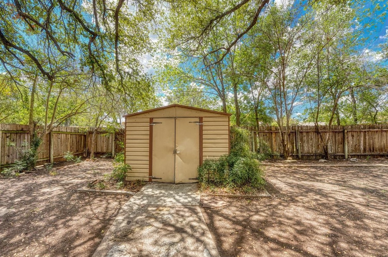 1502 Ocotilla Dr, Cypress Mill TX  78654-4551 exterior