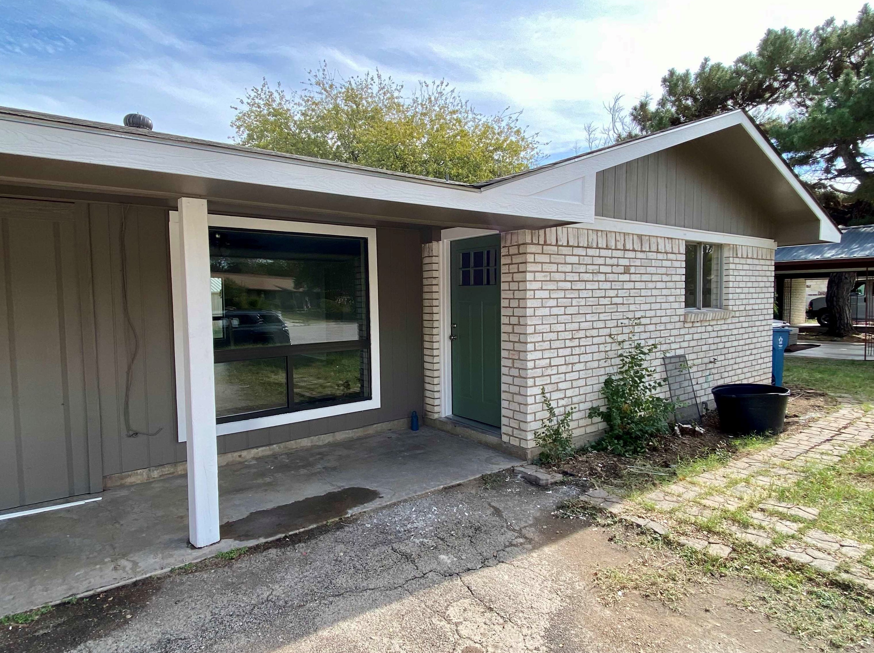 1515 Bluebonnet Dr, Cypress Mill, TX 78654