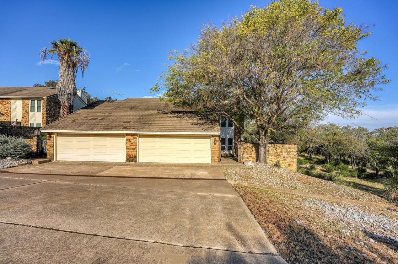 704-B Clayton Nolen Dr, Cypress Mill, TX 78657-6054