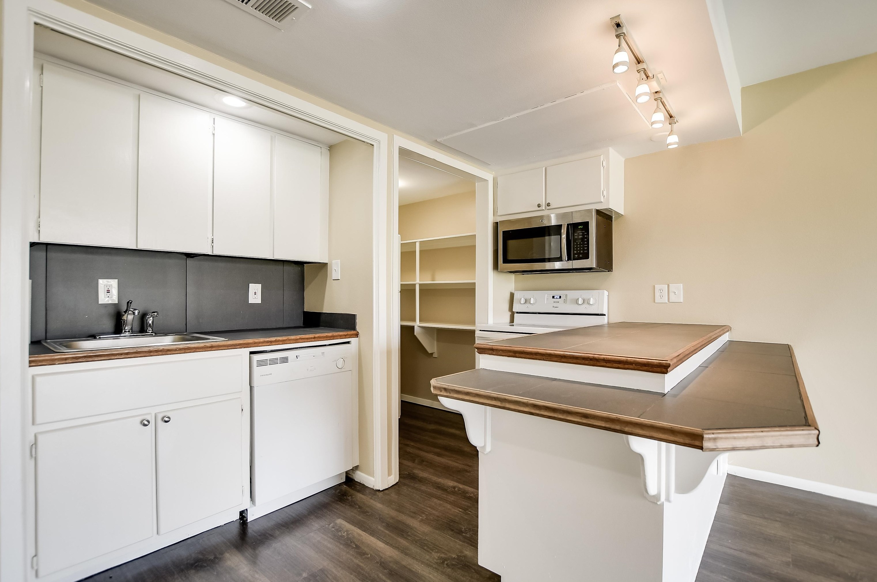 207 Hi Cir N #109b, Cypress Mill, TX 78657
