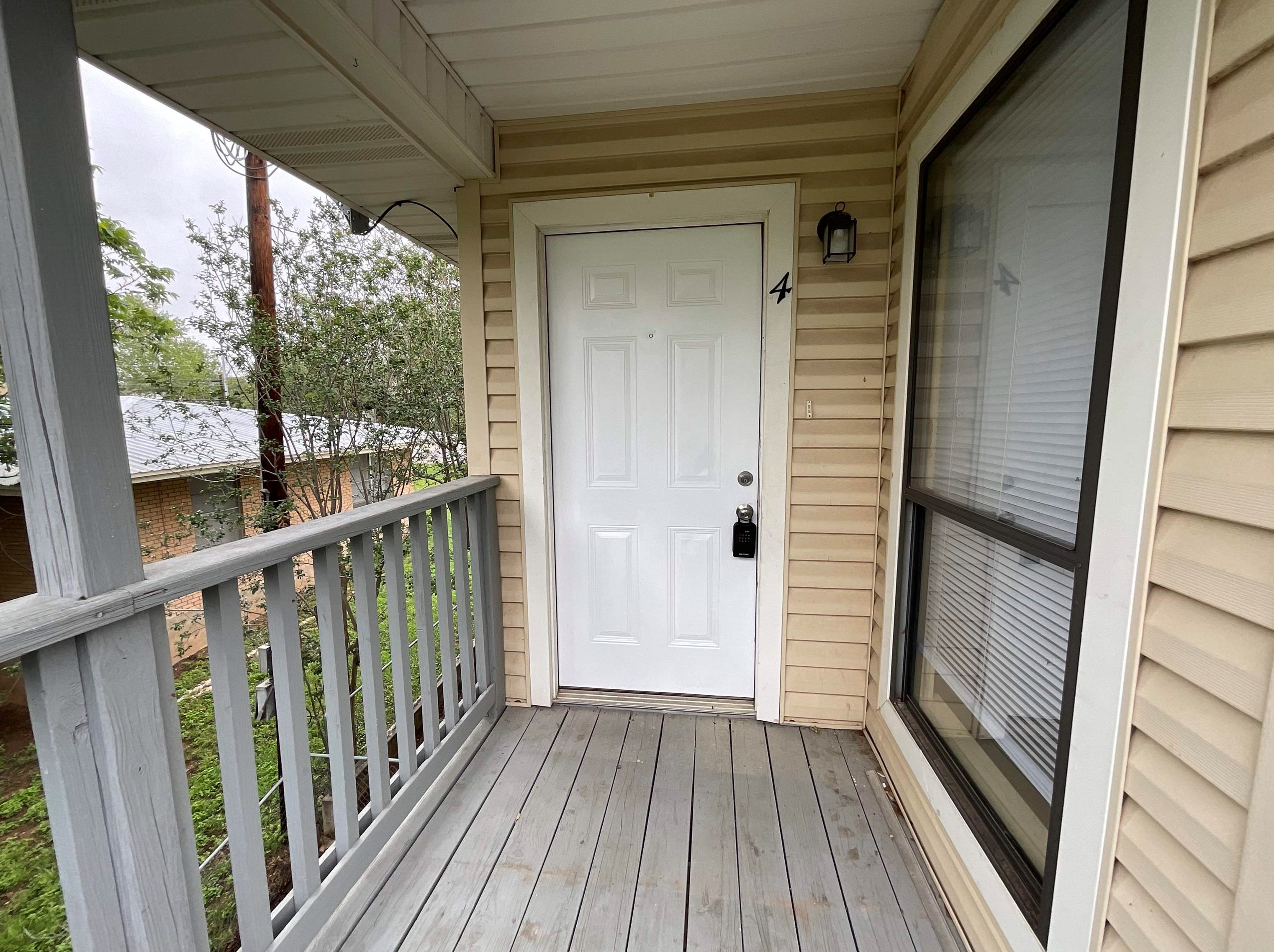 1407 Ford St, Sunrise Beach, TX 78643