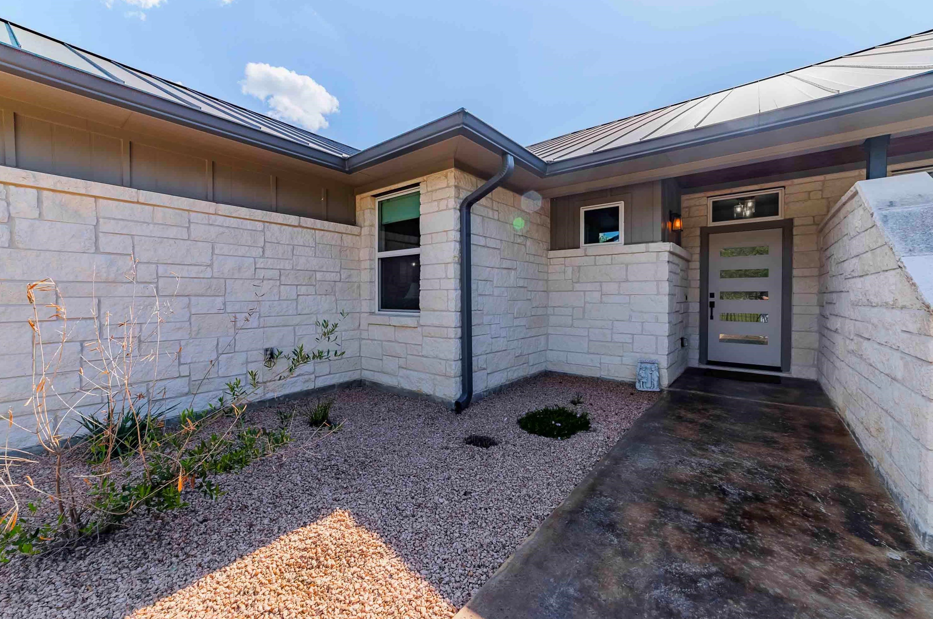 308 Hi Cir, Cypress Mill, TX 78657-5825
