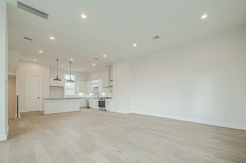 328 Eastwood St, Houston TX  77021-4244 exterior