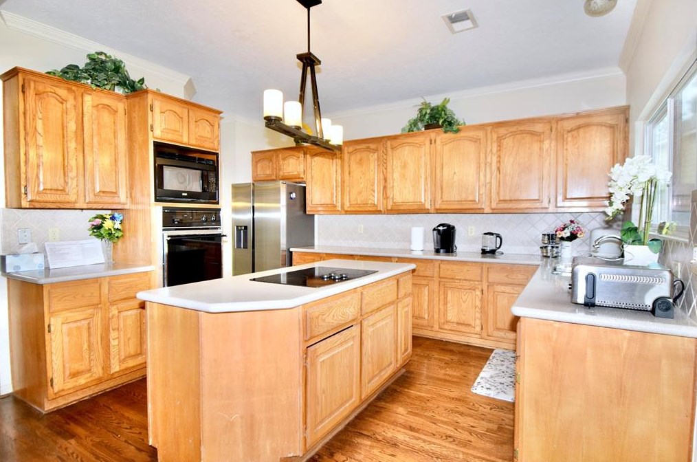 7406 Mission Court Dr, Houston, TX 77083
