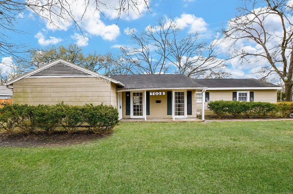 7008 Dillon St, Houston TX  77061-2732 exterior