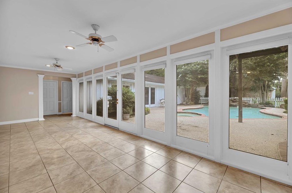 14102 Indian Wl Dr, Houston TX  77069-1315 exterior