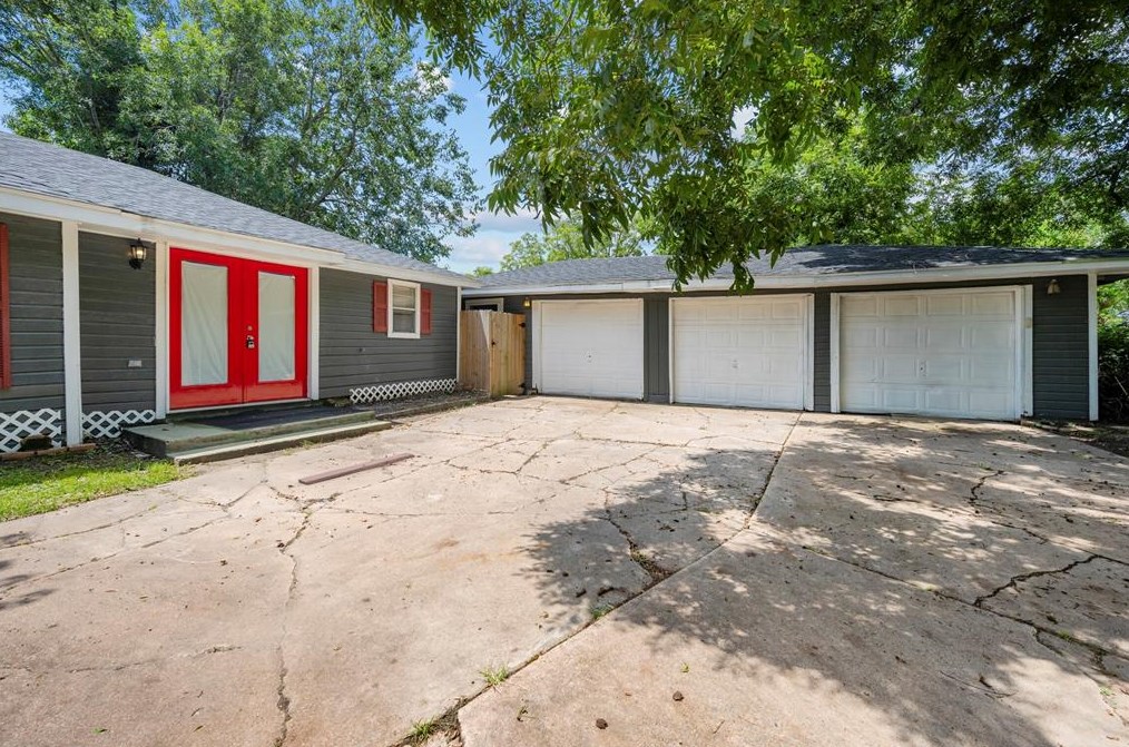 7914 Grandview St, Houston TX  77051-1218 exterior