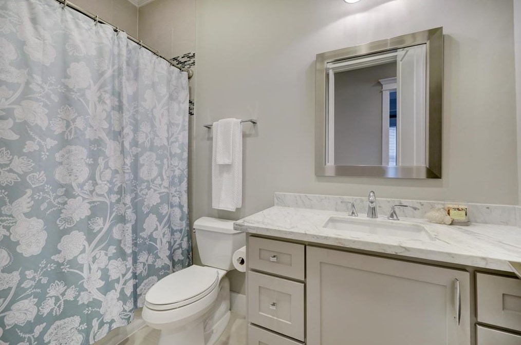 823 25 St, Houston TX  77008-2502 exterior